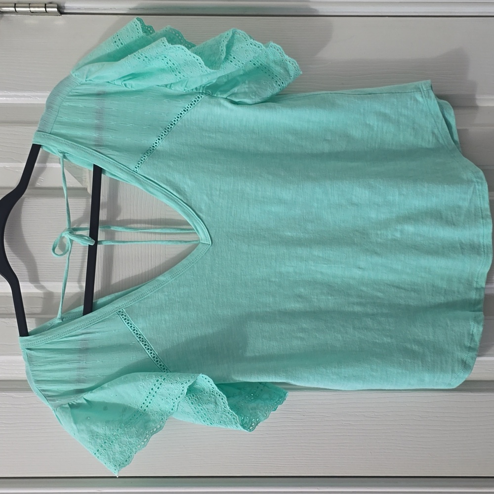 THREAD & CLOVER BRAND WOMEN'S MINT GREEN V-NECK SUMMER TOP SIZE SMALL